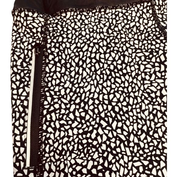 Lululemon Run Inspire Tight II Mesh Black and White Leggings - Picture 7 of 9